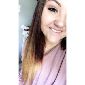 Meet your Posher, Leanne